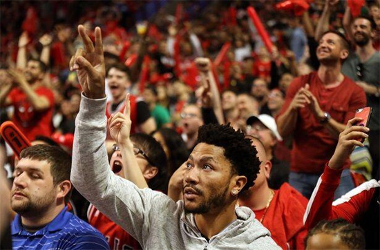 九游体育官网-包含芝加哥公牛训练开放日，今夜止住颓势引欢呼，NBA季后赛在即，赛程密集仍需轮换的词条